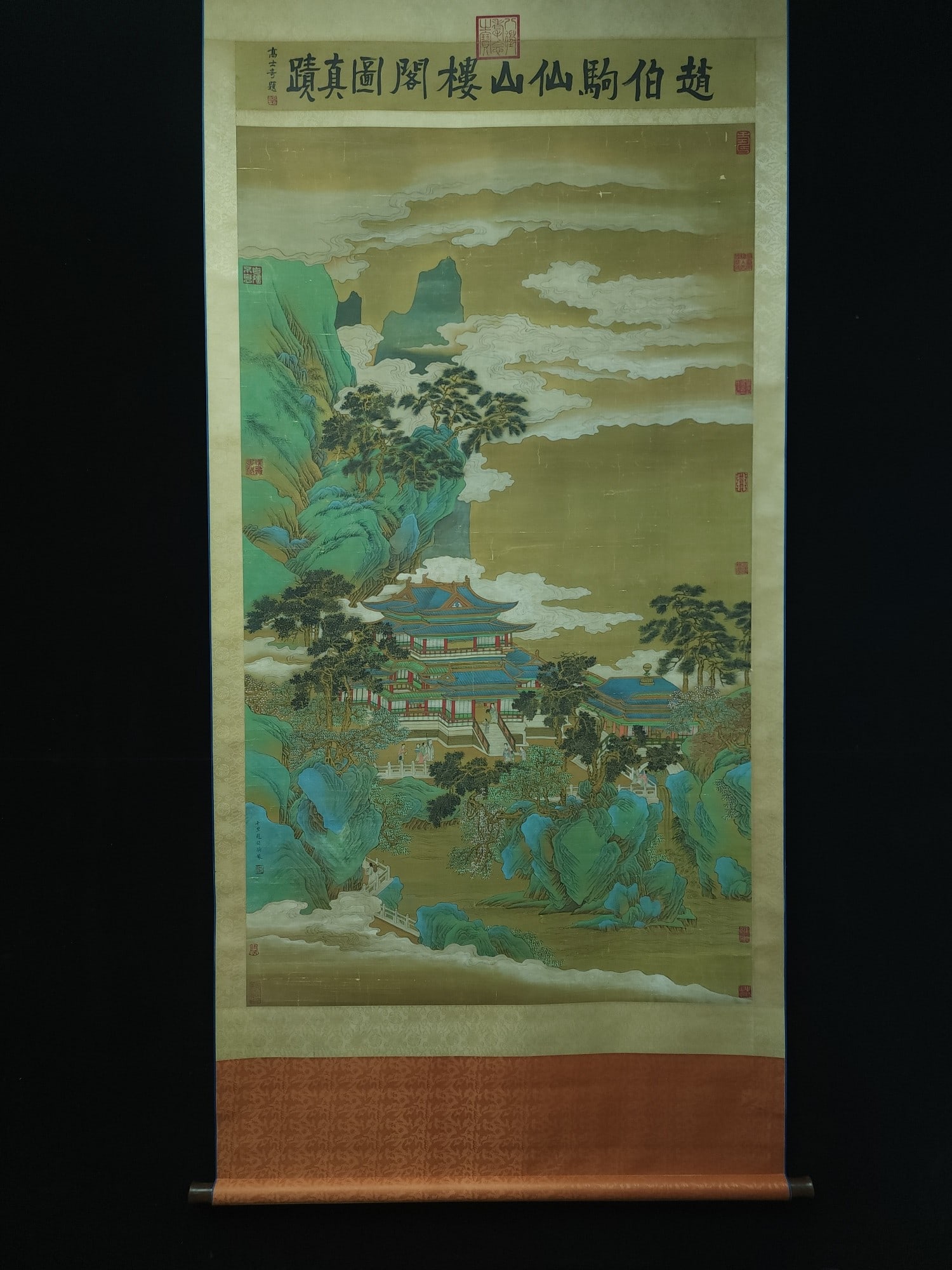 A landscape painting of Zhao Boju in the Song Dynasty on silk: Song Dynasty Zhao Boju's silk green pavilion landscape painting Flower core Size:165x96cm (The Dimensions Of All Batches Are Manually Measured.If You Need More Detailed Information, Please Contact Our