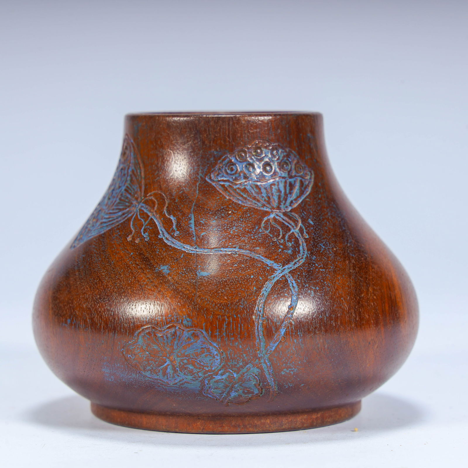 A Qing Dynasty wood carving filled with colorful lotus pattern water bowl: Qing Dynasty wood carving filled with lotus pattern water bowls Size: H:7cm L: 8.5cm W:8.5cm W:117g (The Dimensions Of All Batches Are Manually Measured.If You Need More Detailed Information, Please C