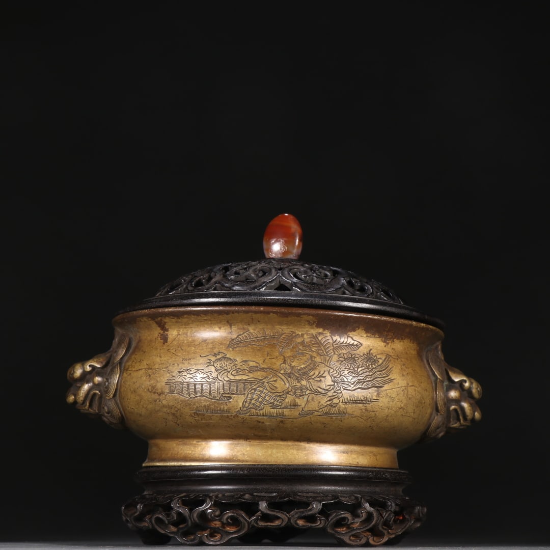 A beautiful bronze character story double lion ear aroma burner (1 of 9)