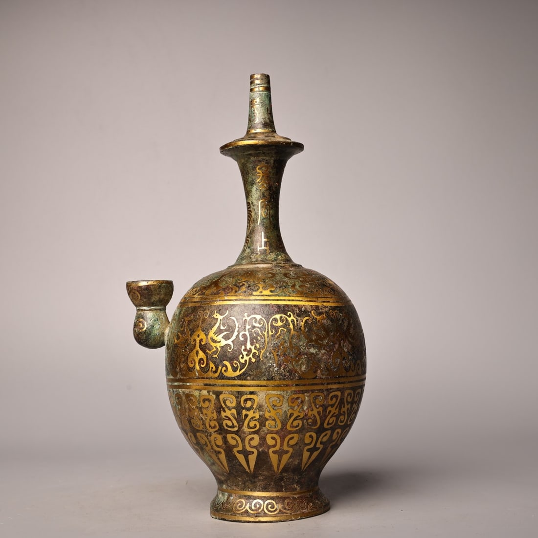 A fine bronze rubbed gold belt inscription wine jug oil lamp (1 of 11)