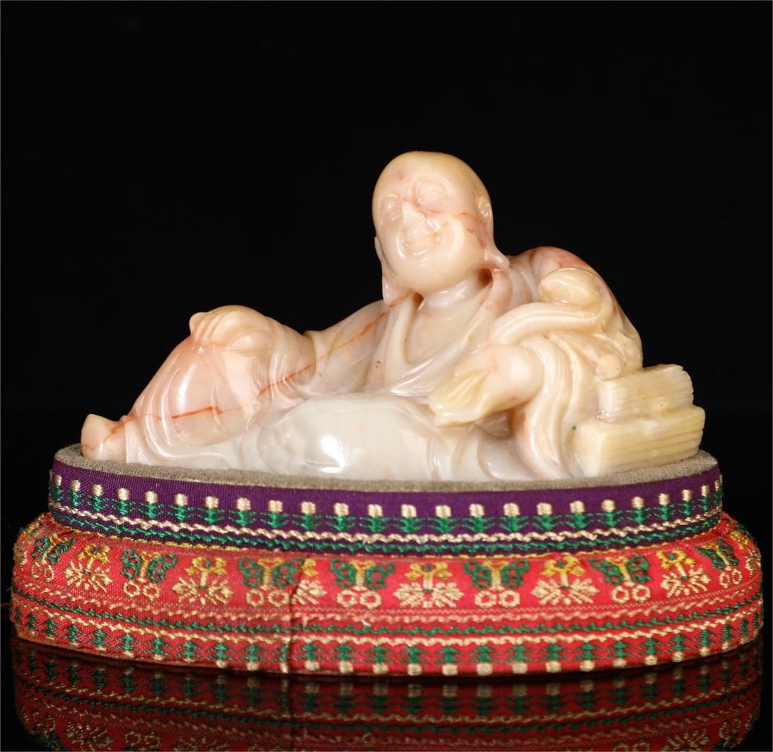 A beautiful Shoushan stone arhat ornament (1 of 9)