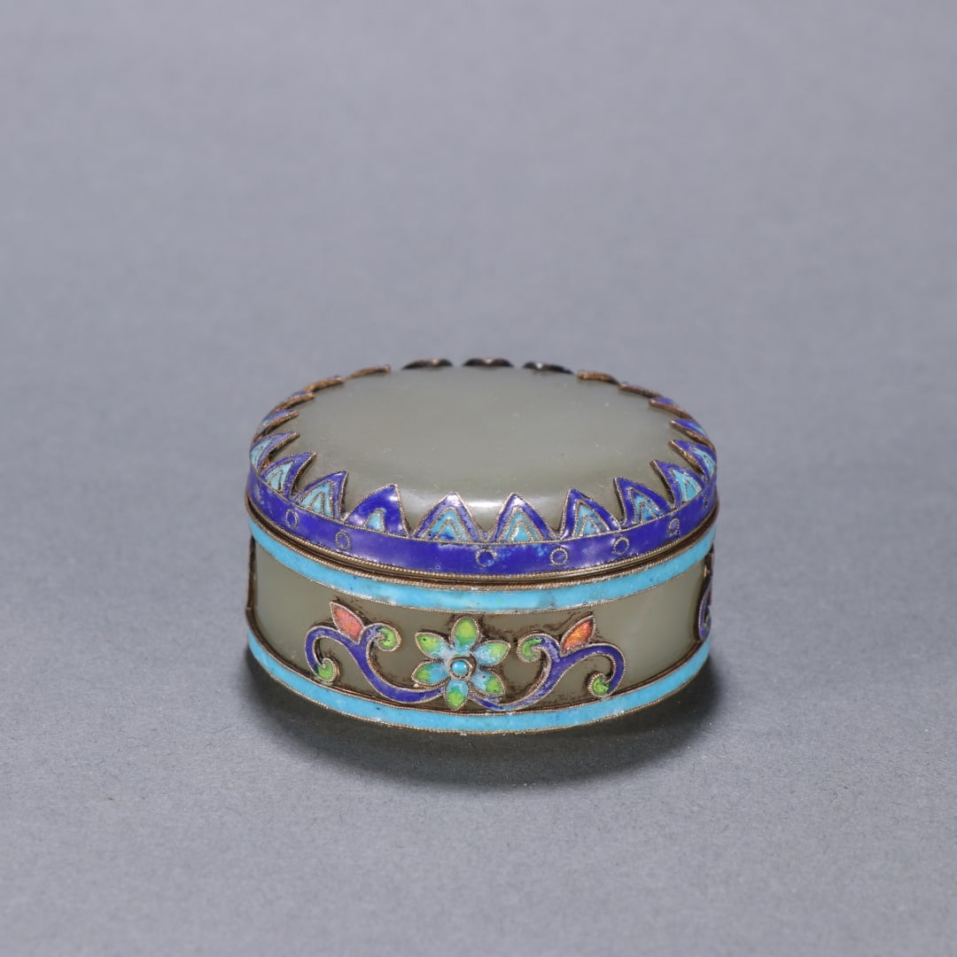 A Qing Dynasty Hetian jade-inlaid copper gilt baked blue pattern printing clay box (1 of 9)