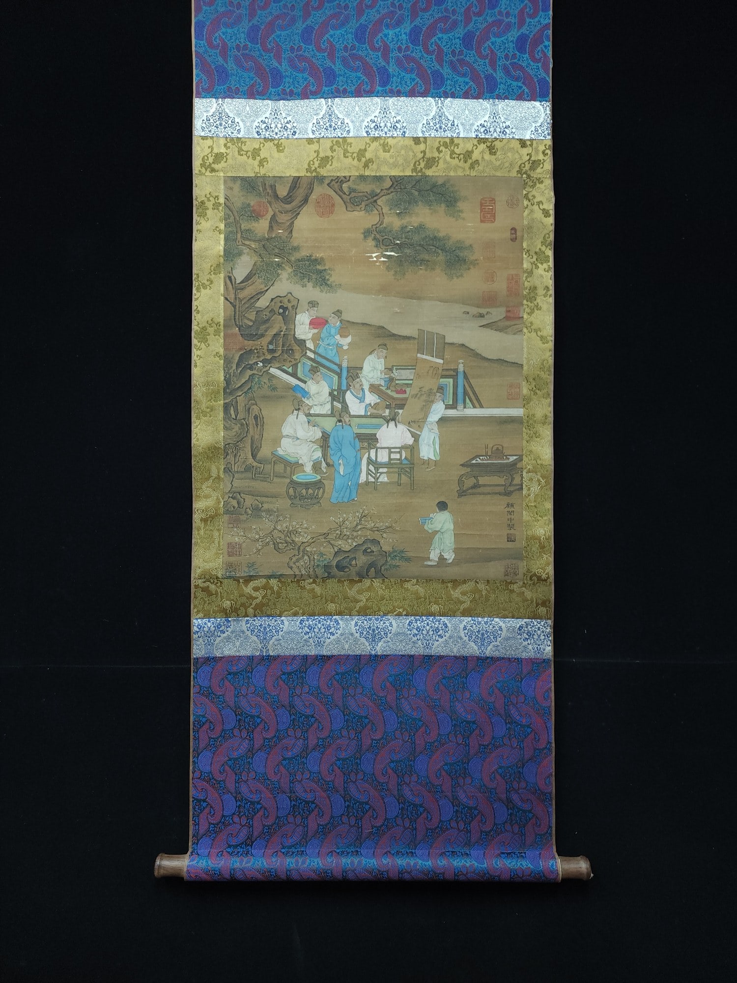 A silk figure painting in Gu Hongzhong of the Tang Dynasty: Silk figure paintings in Gu Hongzhong of the Tang Dynasty Flower core Size:68x50cm (The Dimensions Of All Batches Are Manually Measured.If You Need More Detailed Information, Please Contact Our Custom