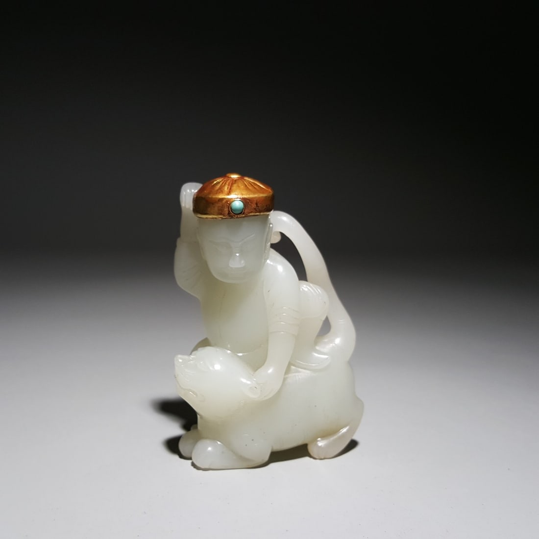 A beautiful Hetian jade silver gilt Hu man controls the beast (1 of 9)