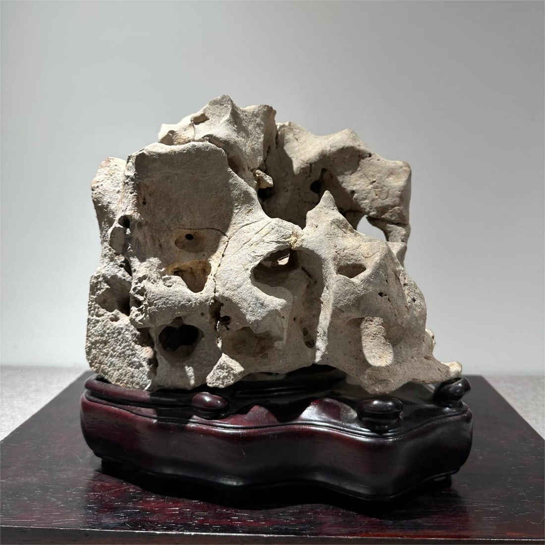 A piece of exquisite Taihu Lake stone incense burner: Exquisite Taihu Lake stone incense burner Size:L:26cm H:23cm T:20cm (The Dimensions Of All Batches Are Manually Measured.If You Need More Detailed Information, Please Contact Our