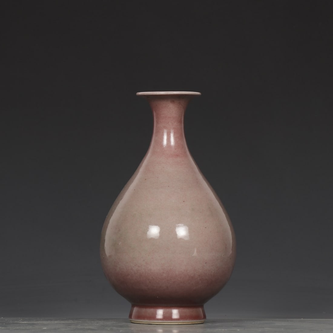 A cowpea red jade pot spring made in the Qianlong era of the Qing Dynasty (1 of 9)