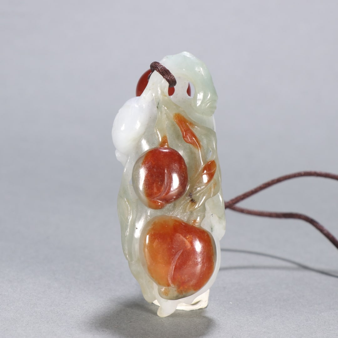 A beautiful jade longevity peach bergamot pendant: Exquisite jade longevity peach bergamot pendant Size:H:7.4cm W:2.9cm W:90.4g (The Dimensions Of All Batches Are Manually Measured.If You Need More Detailed Information, Please Contact Our Customer Ser