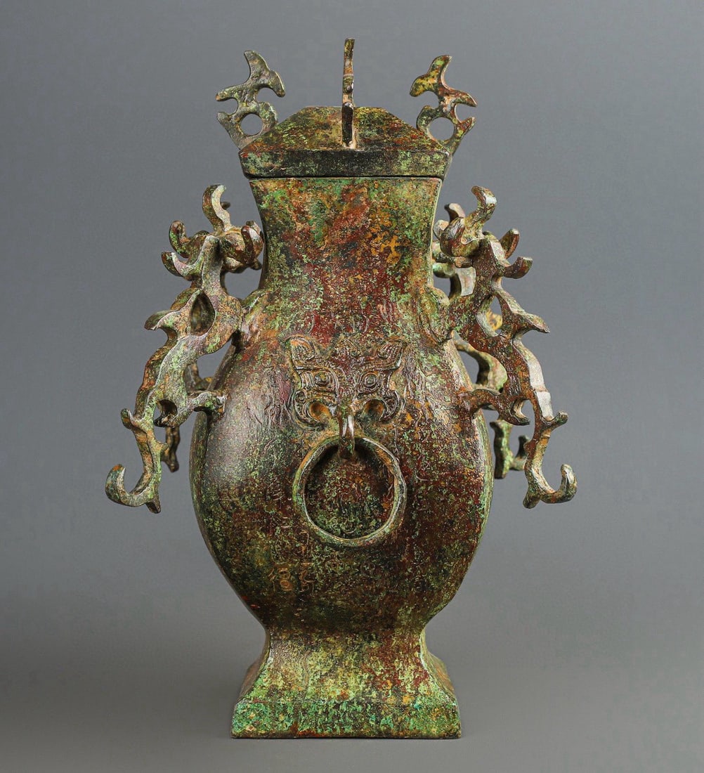 A bronze inscription of the Han Dynasty with four dragons square vase (1 of 9)