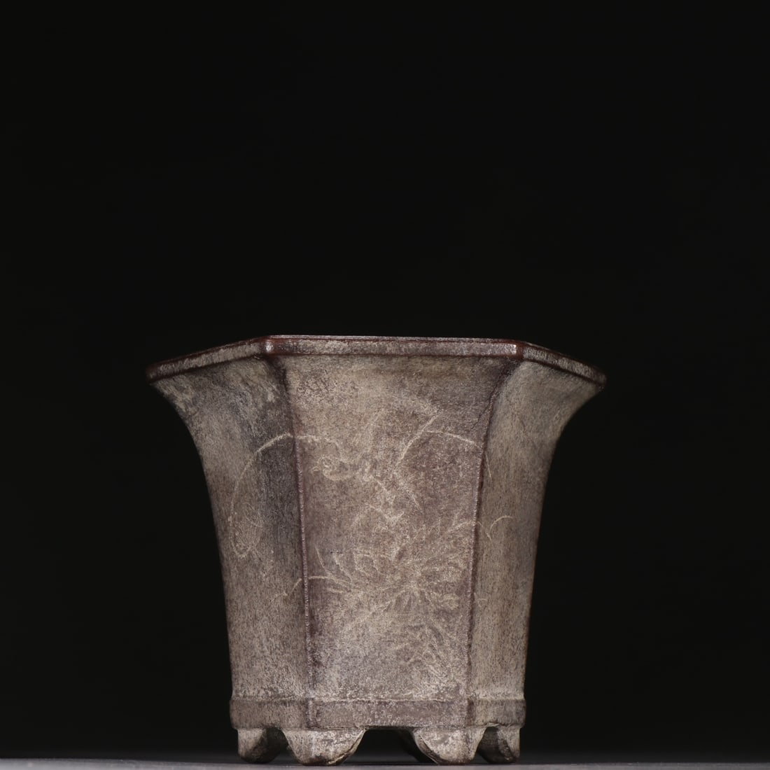 A beautiful purple sand pattern flower pot (1 of 9)