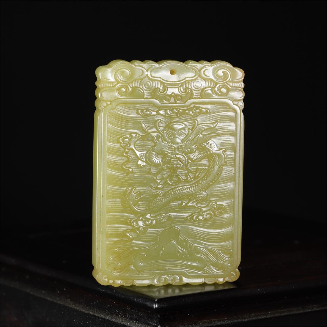 A beautiful Hetian topaz dragon pattern plaque (1 of 9)