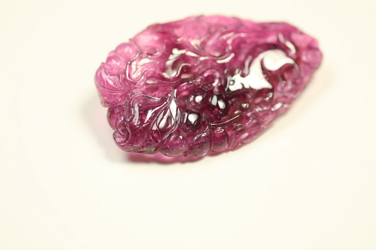 A beautiful rubellite large flower squirrel grape pattern - 2