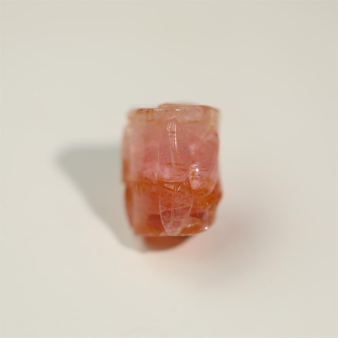 A bamboo pendant of raw ore glue-free tourmaline in the foreign exchange making period (1 of 6)