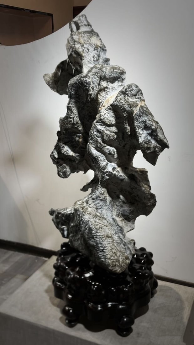 A fine Lingbi stone - 2