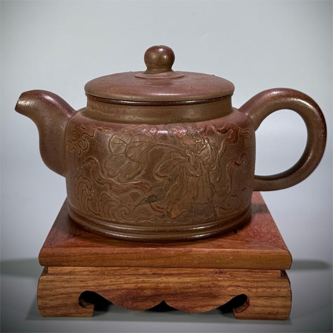 A beautiful painted Eight Immortals Crossing the Sea Han tile set pot: Exquisite painted Eight Immortals Crossing the Sea Han tile set pot Size:17.2×10.6×9.2cm W:288g (The Dimensions Of All Batches Are Manually Measured.If You Need More Detailed