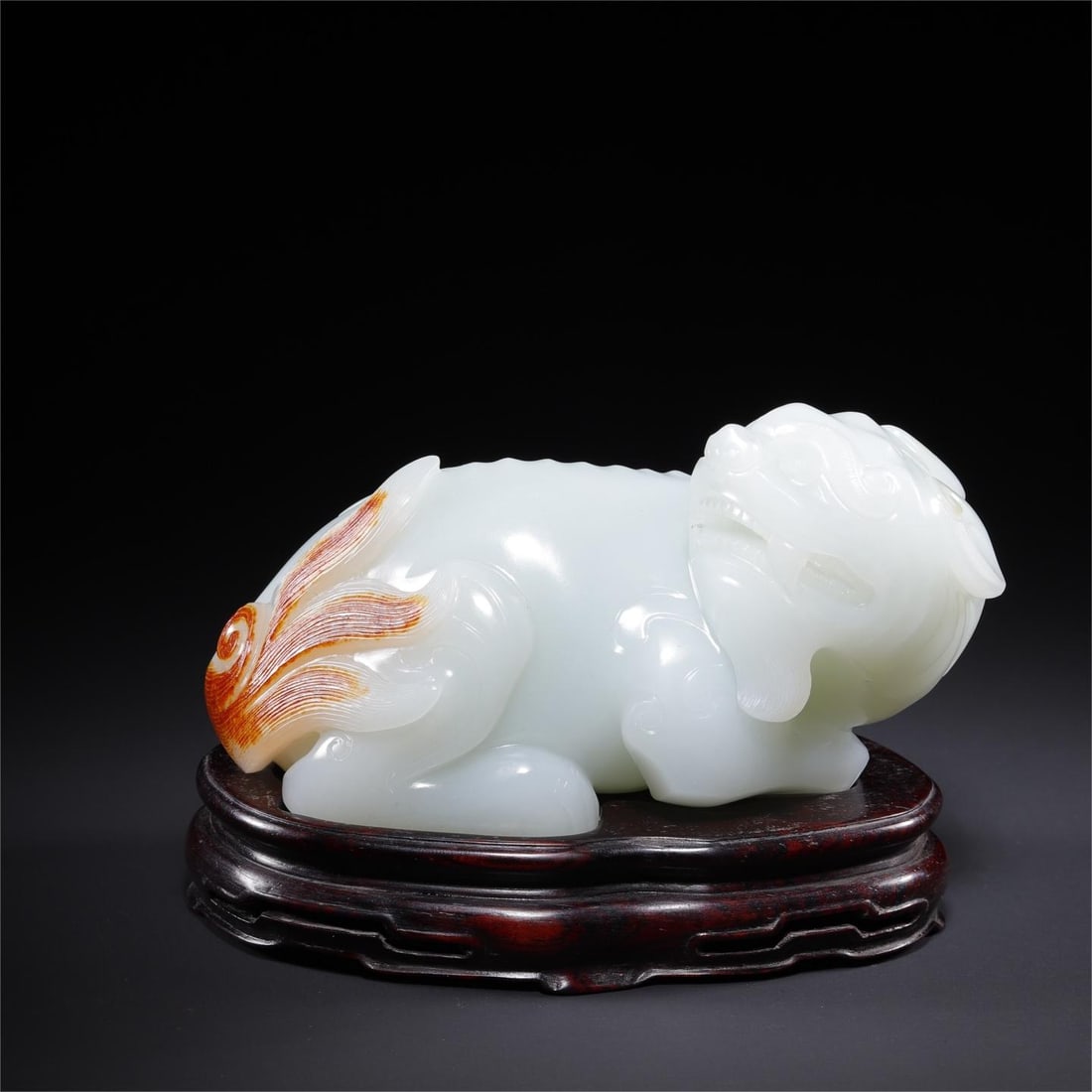 A beautiful Hetian jade beast ornament (1 of 10)