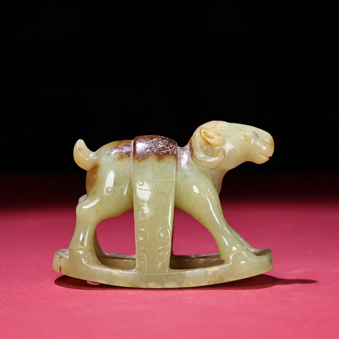 A beautiful Hetian jade birth pit full of Qin jade sheep handles: Exquisite Hetian jade sheng pit full of Qin jade sheep handles Size:88x46x65mm W:188g (The Dimensions Of All Batches Are Manually Measured.If You Need More Detailed Information, Please Contact Our Cus