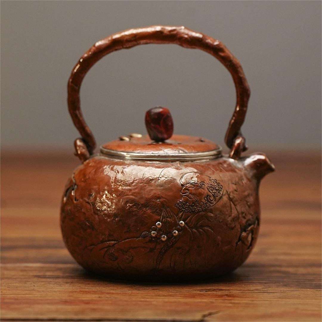 A fine Japanese silver pot (1 of 9)