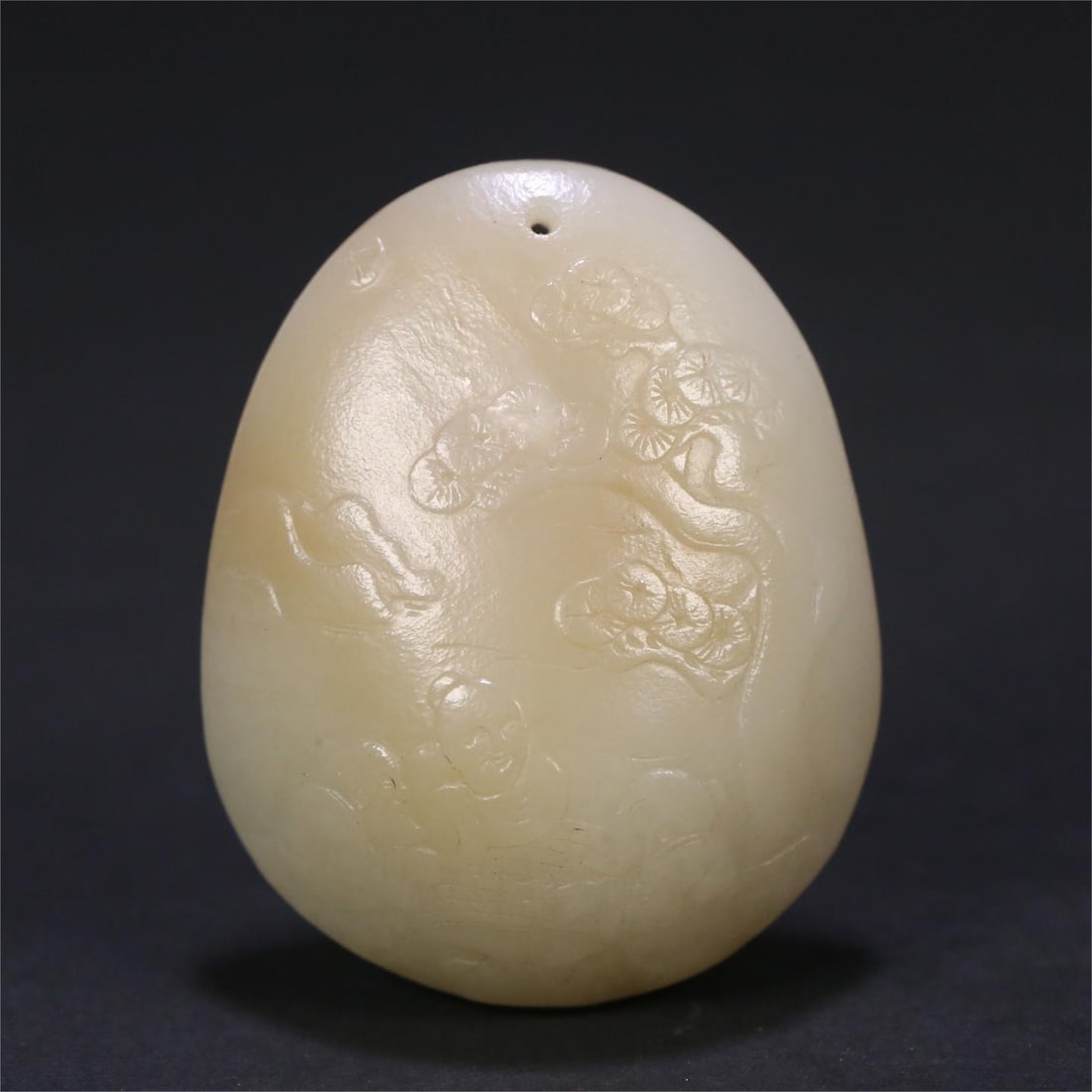 A beautiful Hetian jade character story handle (1 of 9)