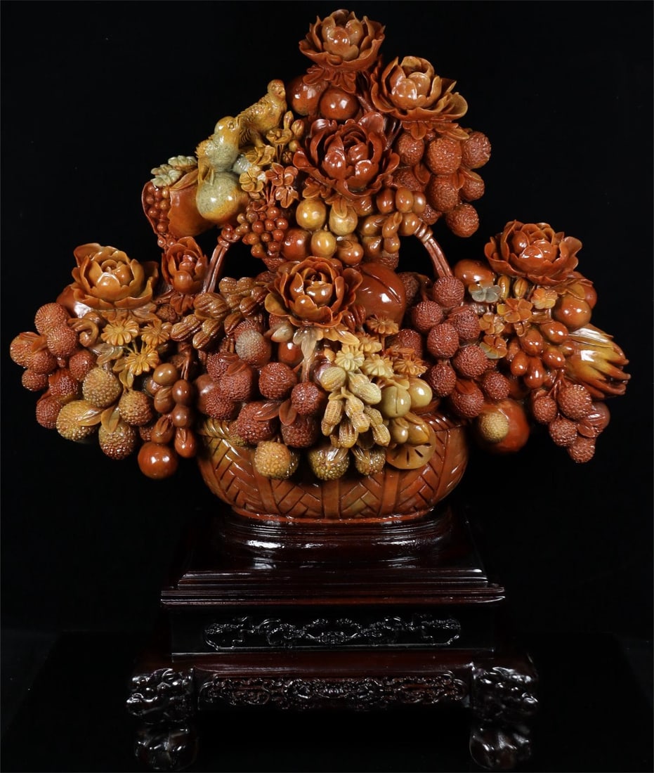 A beautiful Shoushan stone carving ornament is a beautiful and cleverly carved large ornament (1 of 9)