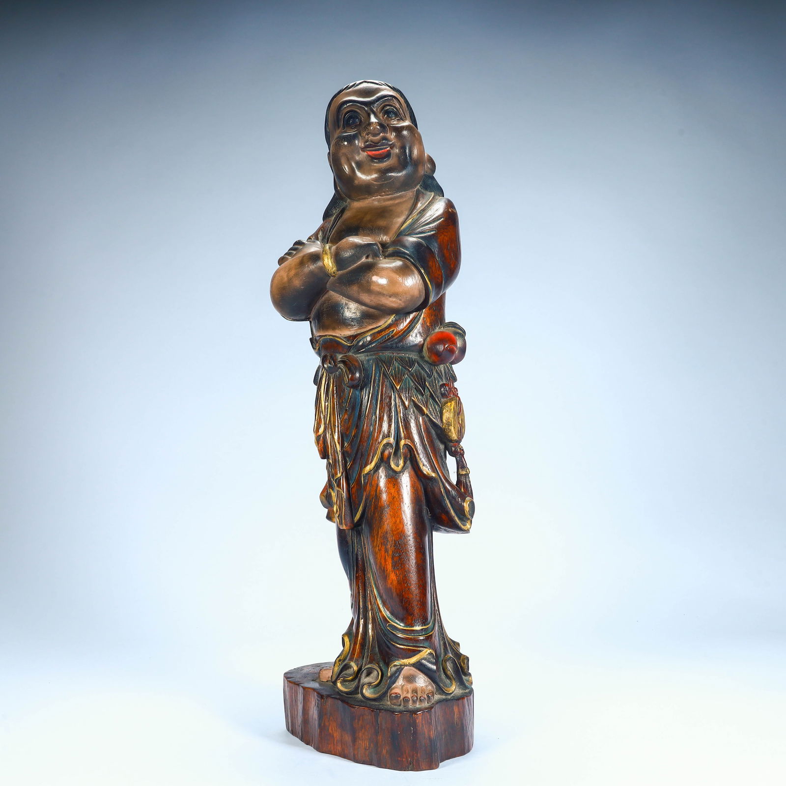 A statue of a golden toad with wooden tires lacquered with gold bangs in the Qing Dynasty (1 of 11)