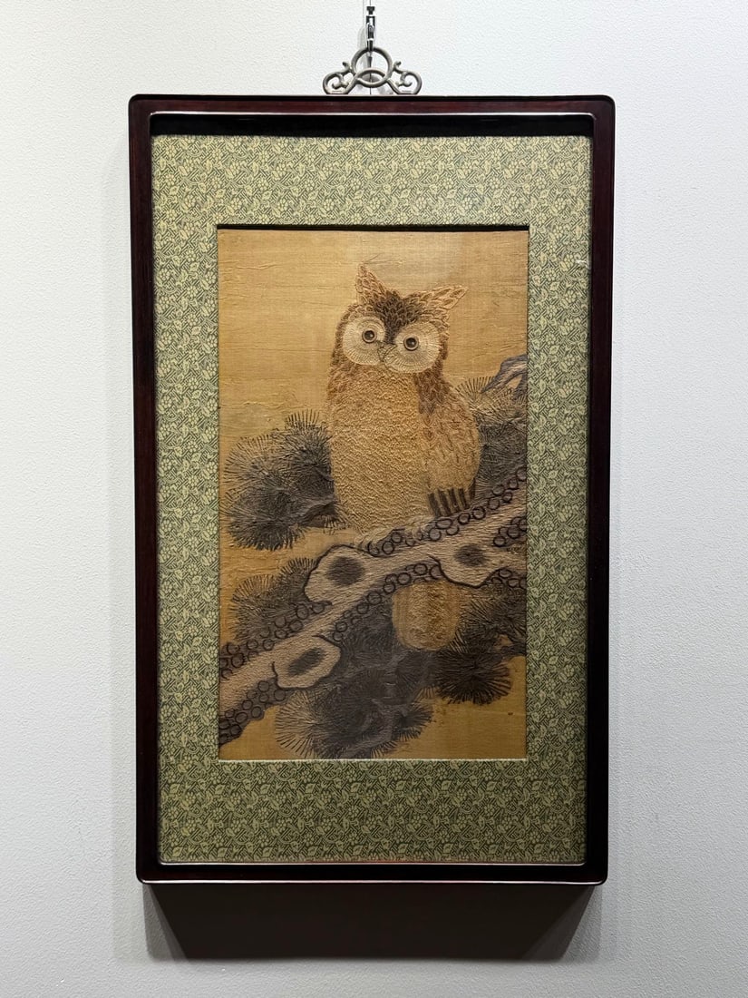 A piece of embroidery hero of the Qing Dynasty is independent: The embroidery heroes of the Qing Dynasty were independent Size:74x45cm (The Dimensions Of All Batches Are Manually Measured.If You Need More Detailed Information, Please Contact Our Customer Service