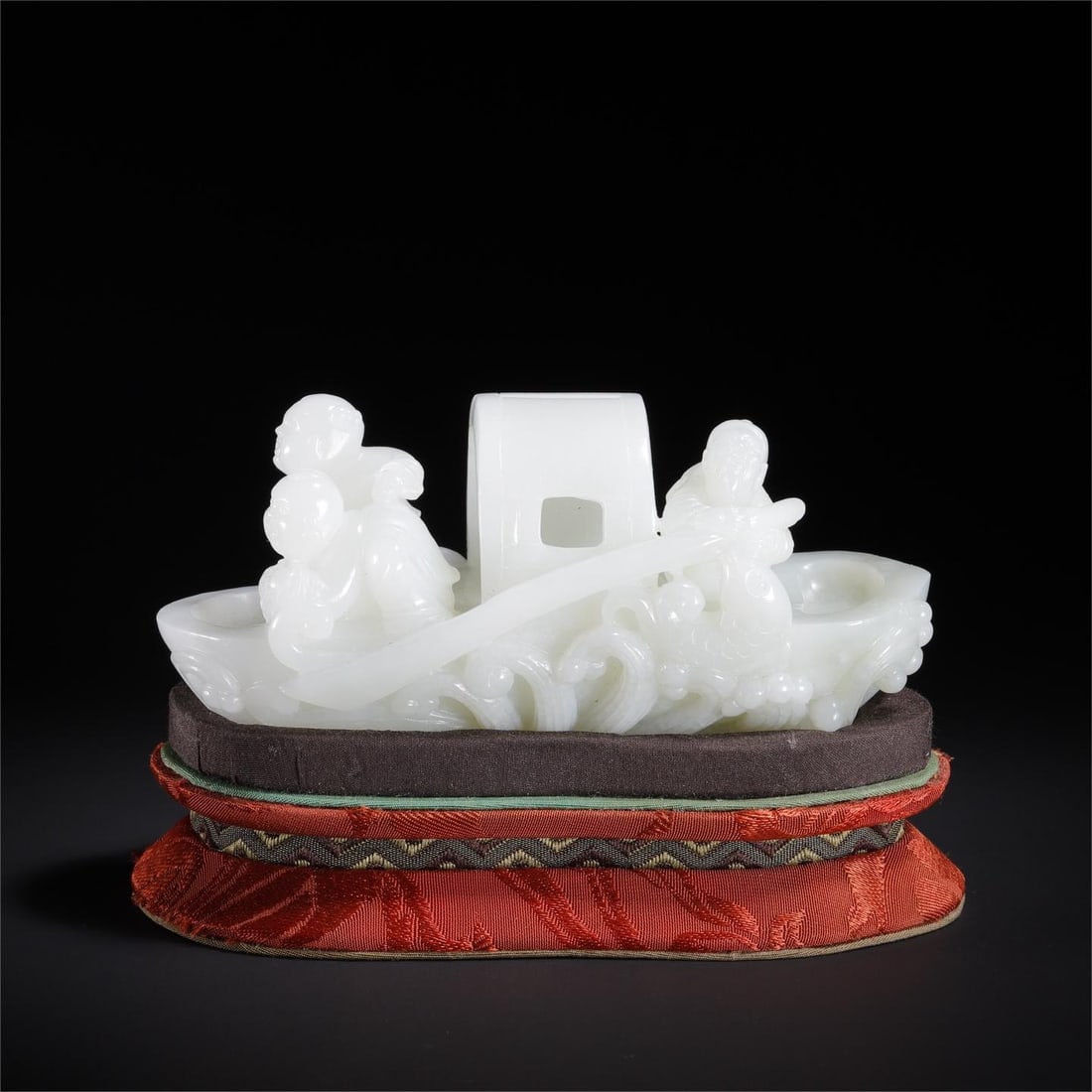 A beautiful Hetian jade fisherman's ornament (1 of 9)