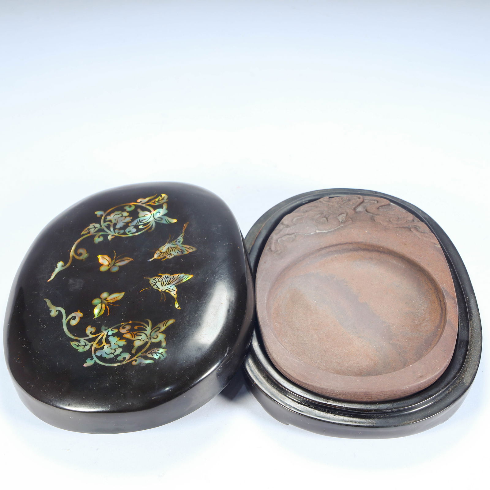 A beautiful snail lacquerware end inkstone (1 of 7)