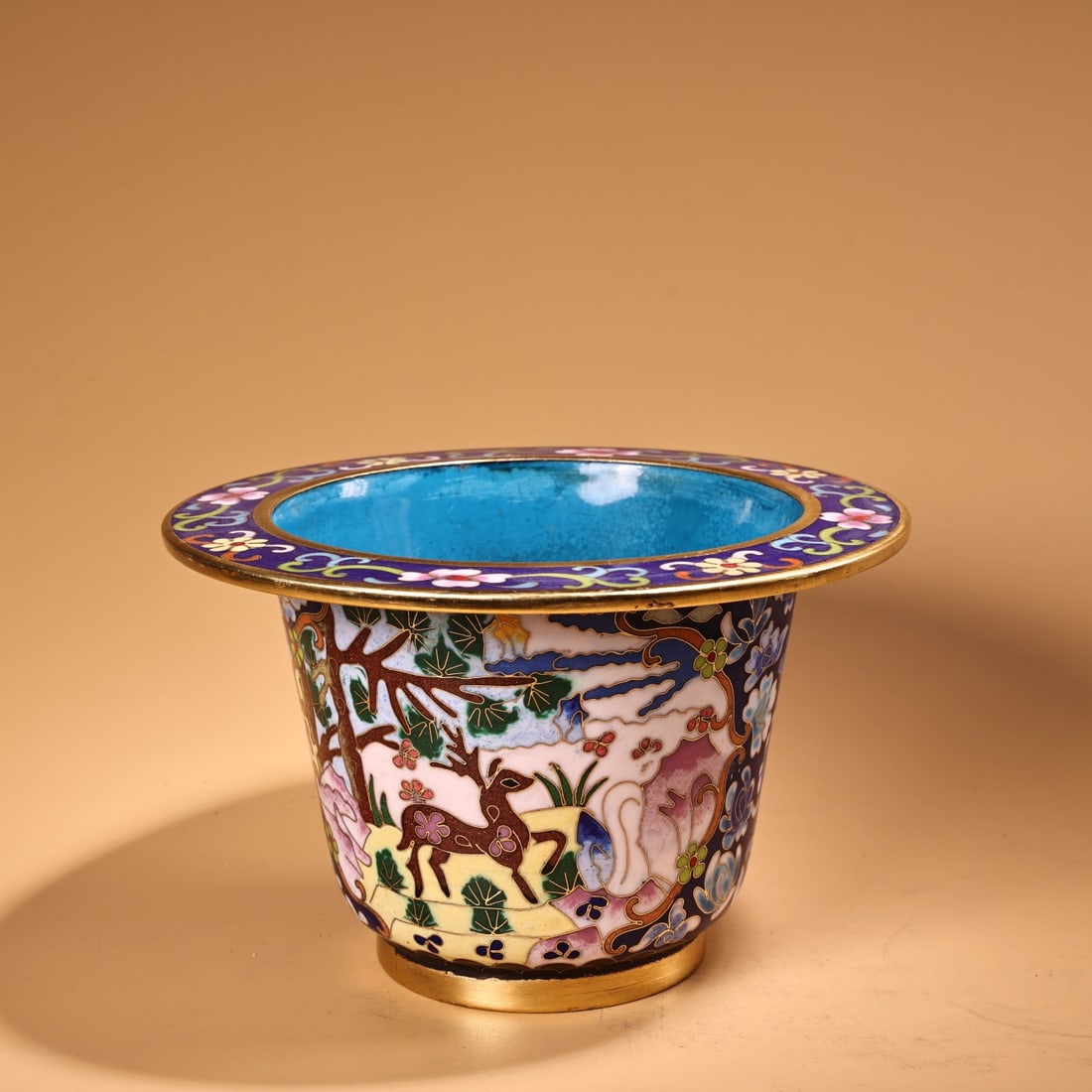 A beautiful vintage pure copper tired gilt cloisonn é enamel colored cloisonn é planter: Exquisite vintage pure copper tire gilt cloisonné enamel colored cloisonné flower pot Size:W:670g H:10cm D:16.5cm (The Dimensions Of All Batches Are Manually Measured.If You Need More Detailed Infor
