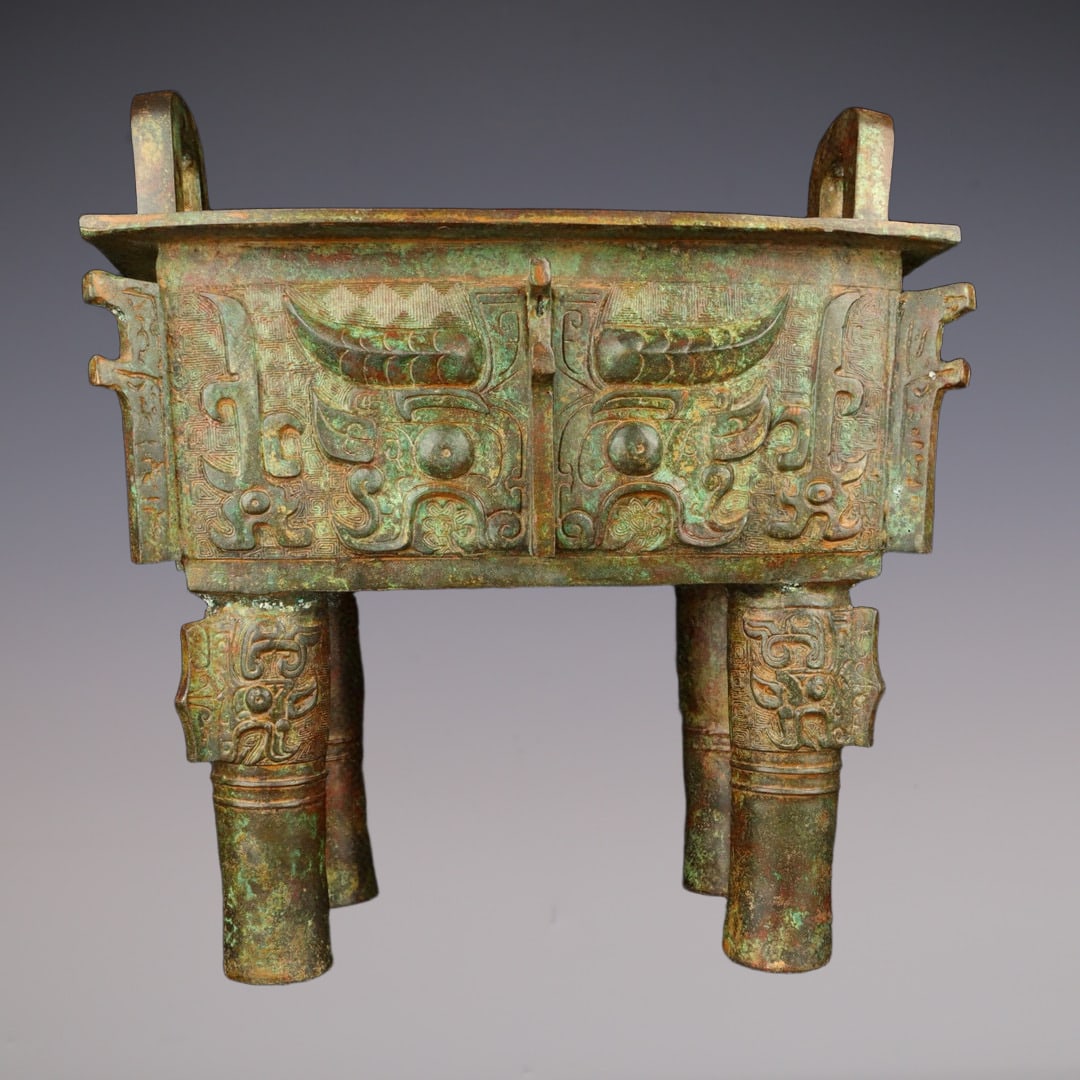 An Exquisite Bronze Beast-Face Pattern Double-Ears Censer (1 of 9)