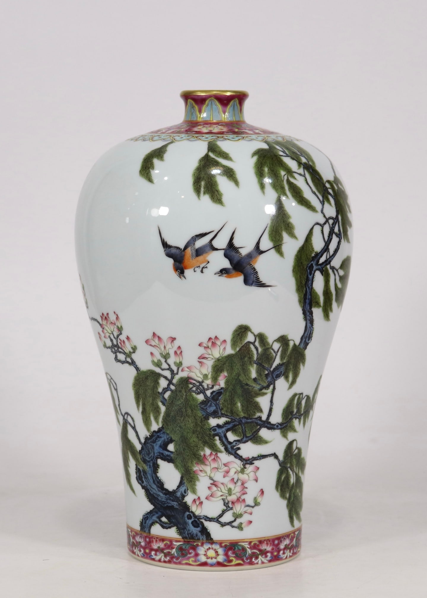 An Exquisite Enamel Flower and Bird Pattern Lotus Pattern with poem Vase: An Exquisite Enamel Flower and Bird Pattern Lotus Pattern with poem Vase Qing Dynasty, China Yongzheng Six-character Mark Size:30cmx16cm (The Dimensions Of All Batches Are Manually Measured.If You Nee