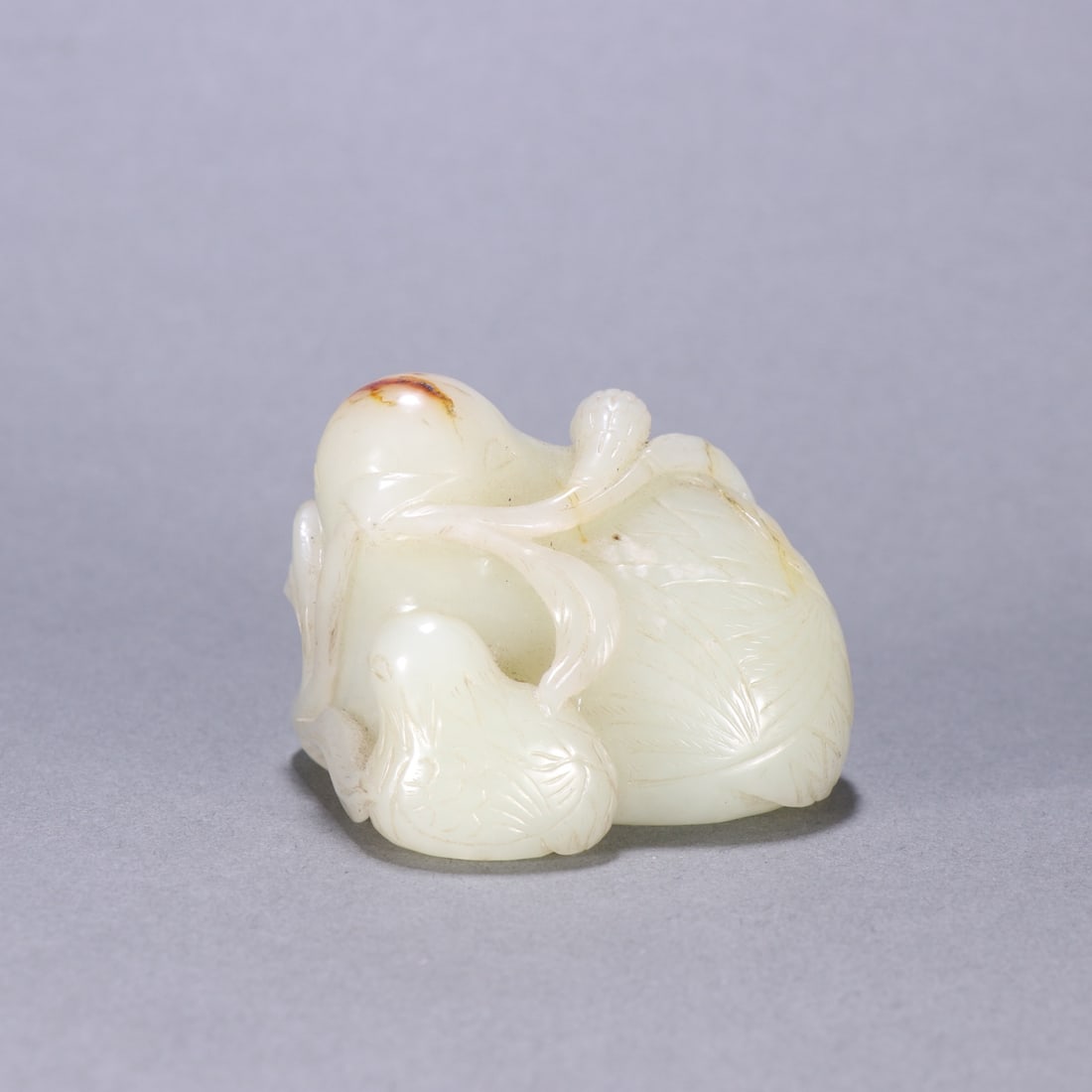 An Exquisite White Jade Bird Ornament (1 of 9)