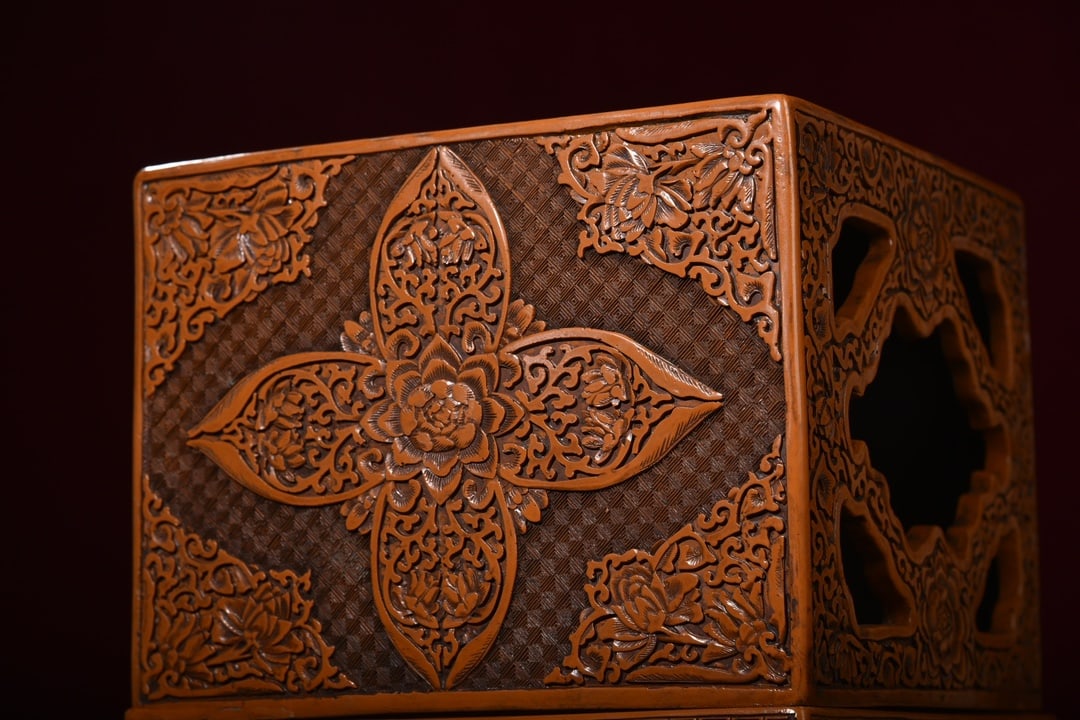 An Exquisite Carved Red Lacquer Flower Pattern Phoenix Pattern Box - 6