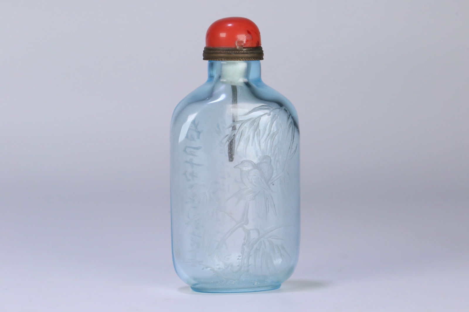 An Exquisite Glass Flower and Bird Pattern with poem Snuff Bottle: An Exquisite Glass Flower and Bird Pattern with poem Snuff Bottle Qing Dynasty, China Size:8.9cmx4.3cmx2.2cm Weight:56.8g (The Dimensions Of All Batches Are Manually Measured.If You Need More Detailed