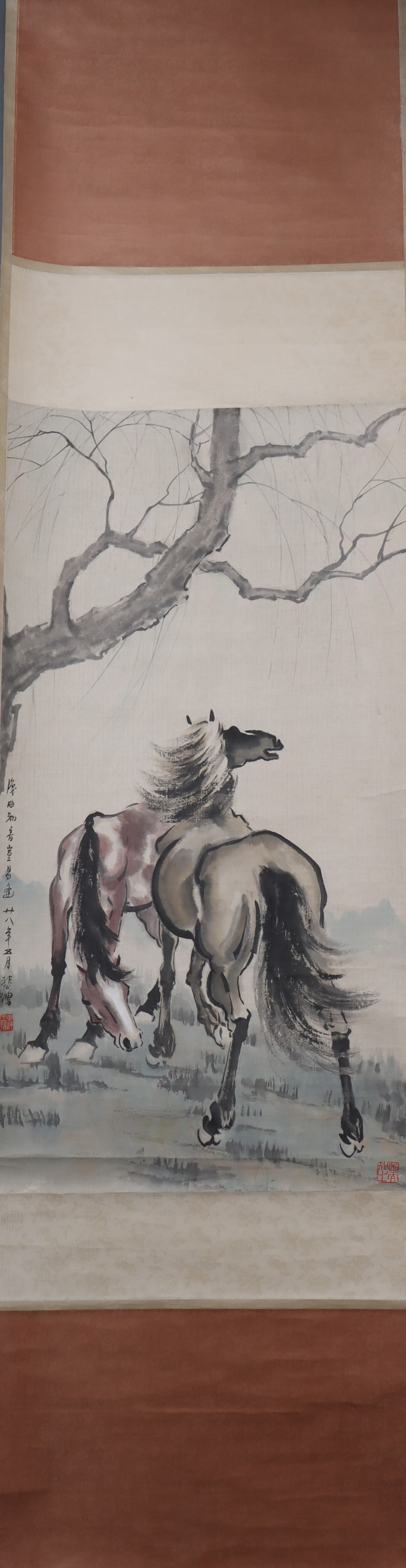 A Chinese Vertical Scroll Ink Painting of Horse on Paper: A Chinese Vertical Scroll Ink Painting of Horse on Paper Xu beihong Size:102cmx53cm (The Dimensions Of All Batches Are Manually Measured.If You Need More Detailed Information, Please Contact Our Custo