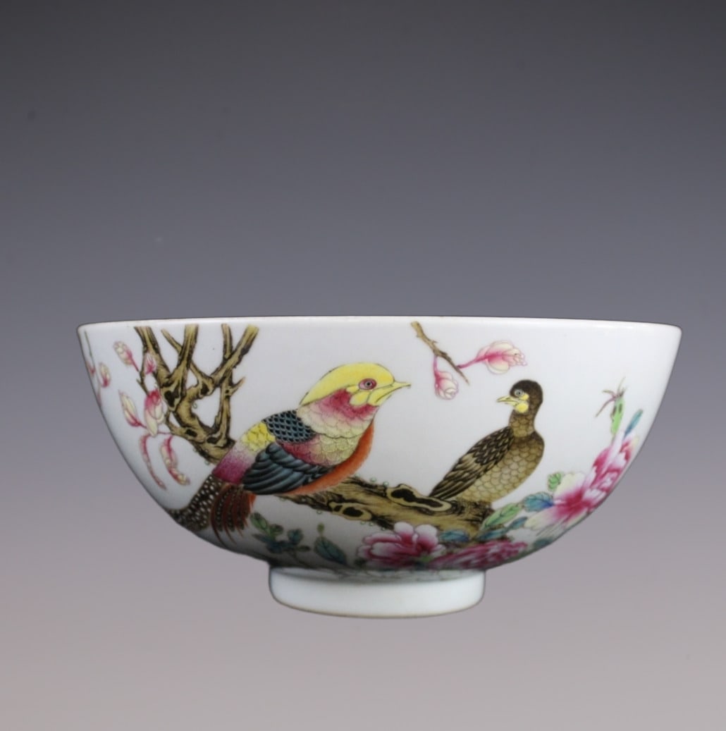 An Exquisite Enamel Flower and Bird Pattern Bowl: An Exquisite Enamel Flower and Bird Pattern Bowl Qing Dynasty, China Yongzheng Six-character Mark Size:21.5cmx7.5cm (The Dimensions Of All Batches Are Manually Measured.If You Need More Detailed