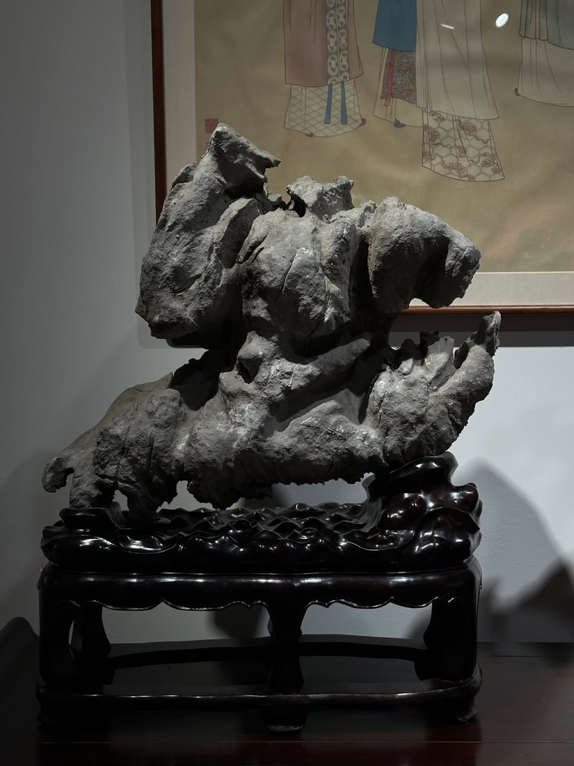 An Exquisite Lingbi Stone Ornament: An Exquisite Lingbi Stone Ornament Qing Dynasty, China Size:68cmx52cmx25cm (The Dimensions Of All Batches Are Manually Measured.If You Need More Detailed Information, Please Contact Our Customer Servi