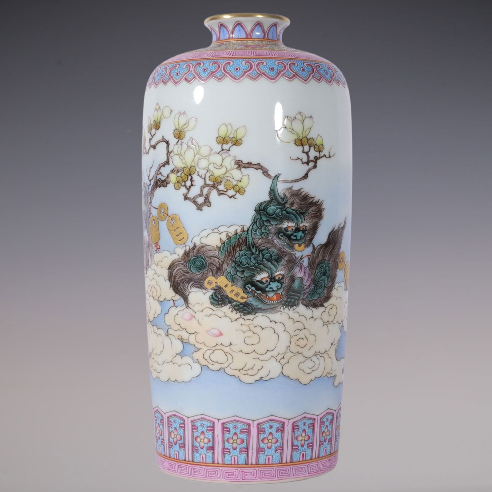 An Exquisite Enamel Lion Pattern Flower Pattern Vase (1 of 9)