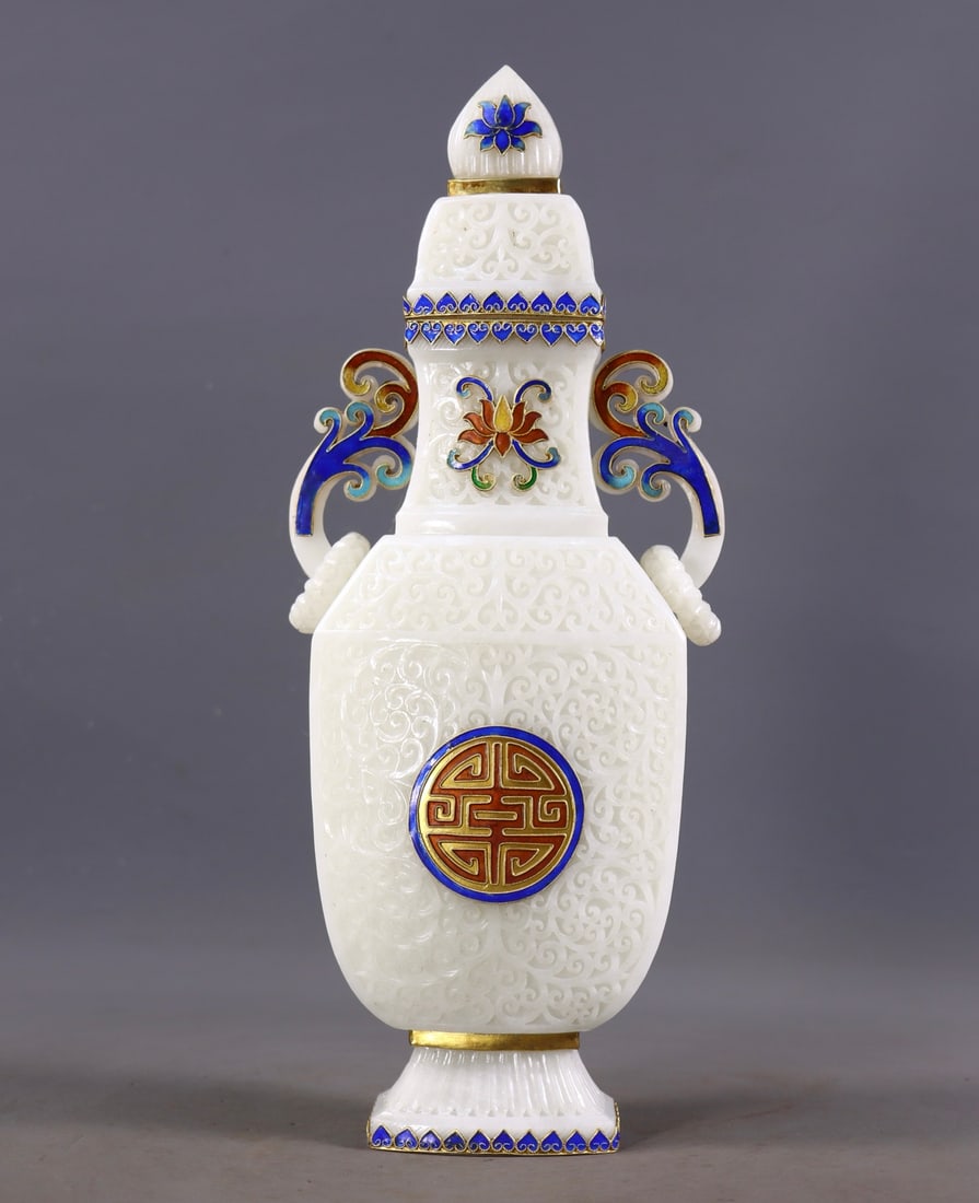 An Exquisite White Jade Cover with Gold Lotus Pattern Double-Ears Vase (1 of 9)
