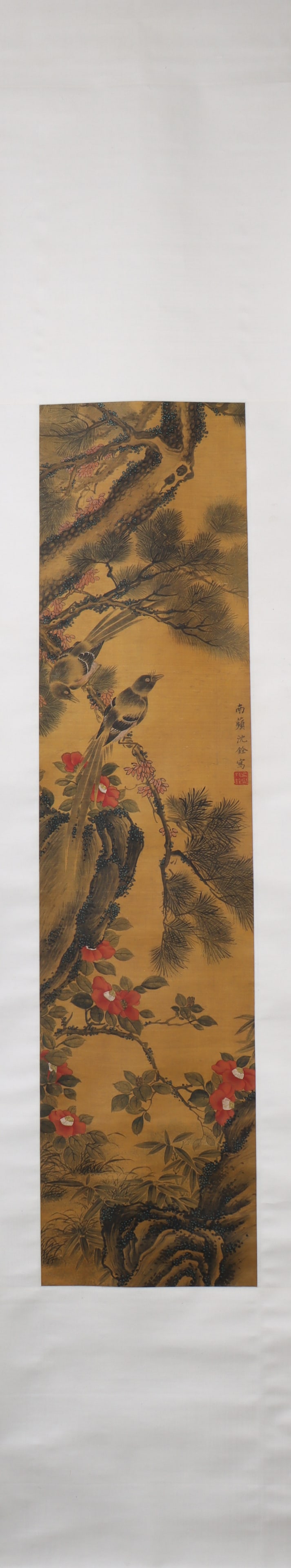 A Chinese Vertical Scroll Ink Painting of Flower and Bird on Silk: A Chinese Vertical Scroll Ink Painting of Flower and Bird on Silk Shen quan Size:113cmx27cm (The Dimensions Of All Batches Are Manually Measured.If You Need More Detailed Information, Please Contact O