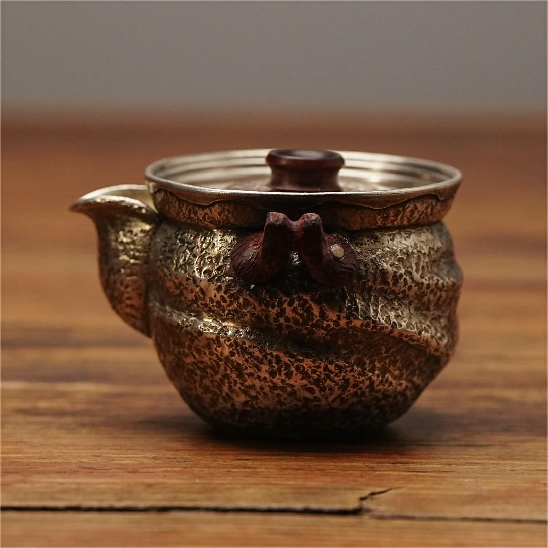 A fine Japanese silver pot: Exquisite Japanese silver pot Size:11x6cmW:160g (The Dimensions Of All Batches Are Manually Measured.If You Need More Detailed Information, Please Contact Our Customer Service Before Bidding.)