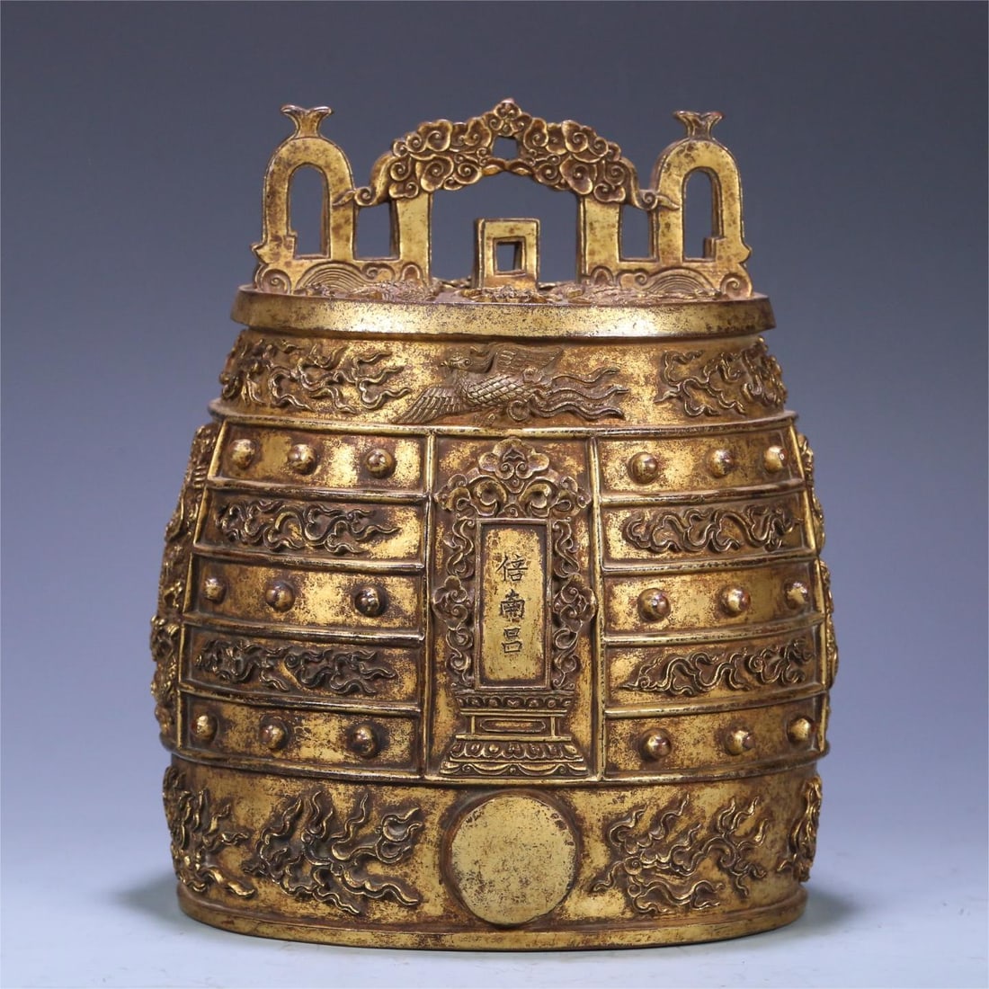 A bronze gilt dragon and phoenix pattern chime made in the Qianlong period of the Qing Dynasty (1 of 10)