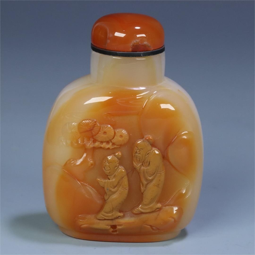 A Qing Dynasty agate pretty color carved Gao Shi imitation fairy pattern snuff bottle (1 of 9)