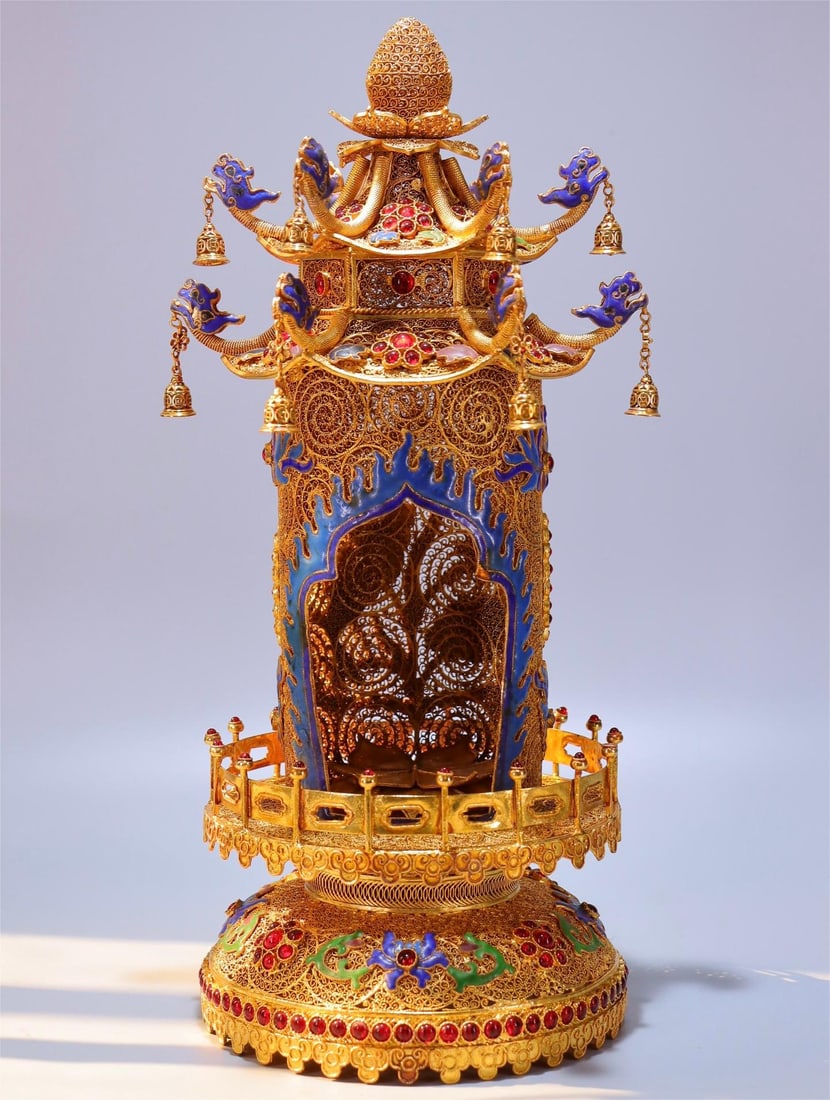A beautiful golden silk inlaid blue inlaid dragon pattern stupa shrine: Exquisite golden silk inlaid blue inlaid dragon pattern stupa shrine Size:31X13cmW:1063g (The Dimensions Of All Batches Are Manually Measured.If You Need More Detailed Information, Please Contact Our