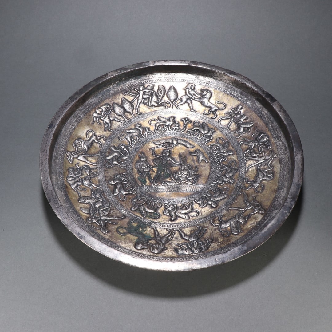 A fine silver-gilt Persian appreciation plate (1 of 9)