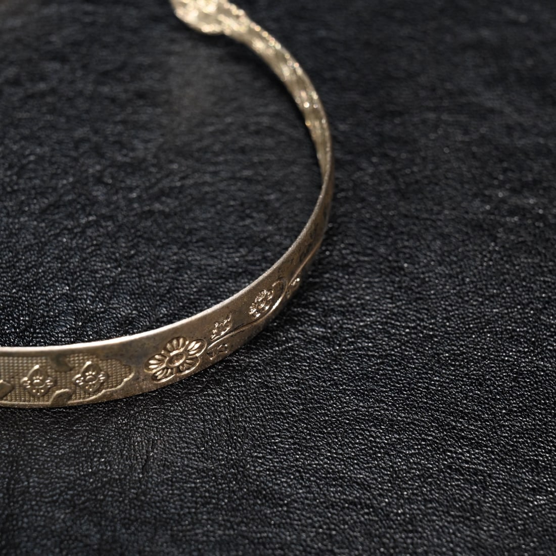 A fine sterling silver pattern bracelet - 3