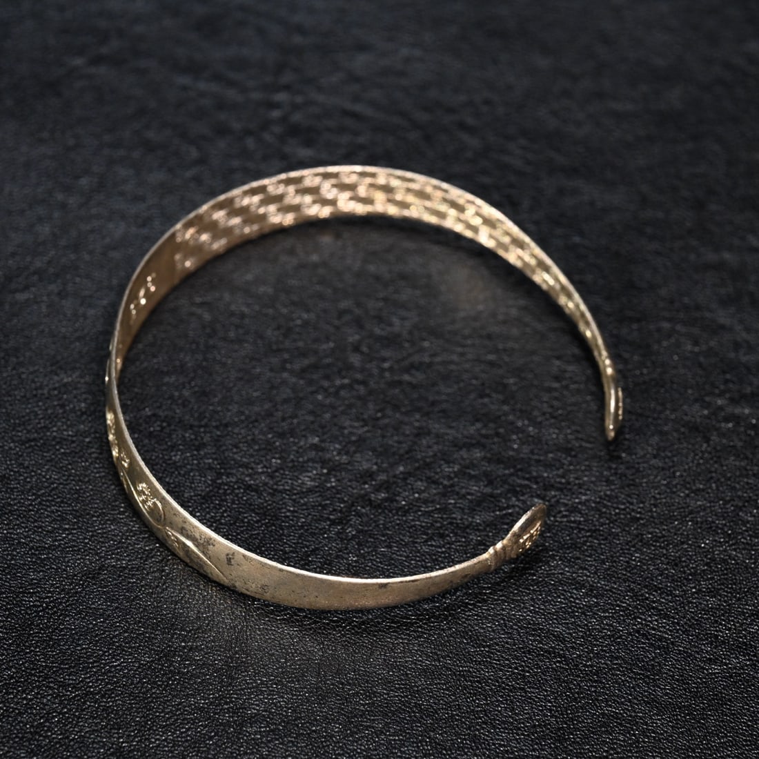 A fine sterling silver pattern bracelet - 4