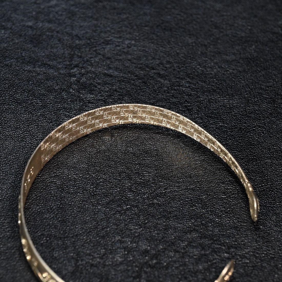 A fine sterling silver pattern bracelet - 5