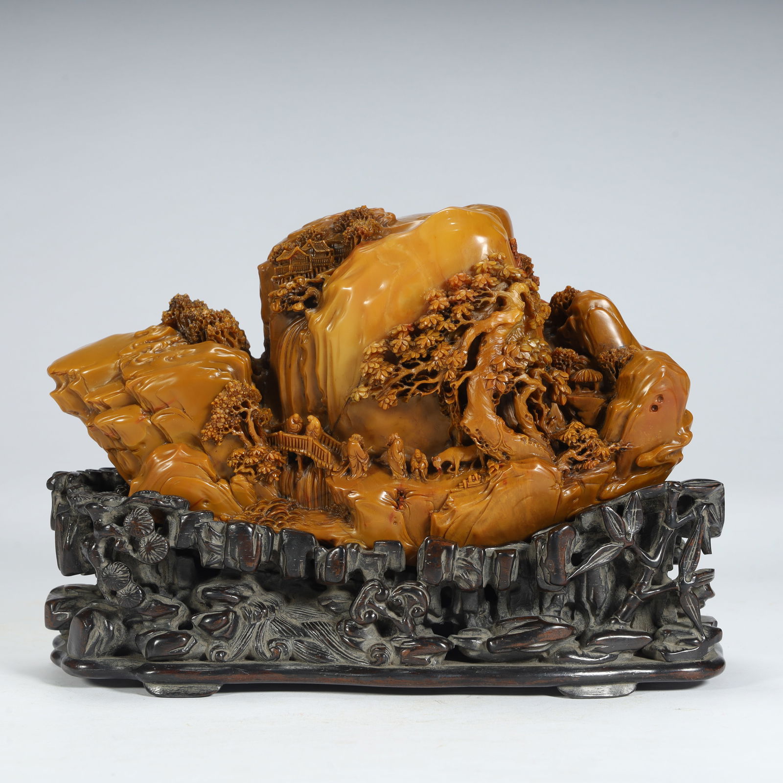 A Qing Dynasty Shoushan Tian Huangshi landscape figure mountain ornament: Qing Dynasty Shoushan Tian Huangshi landscape figure Shanzi ornament Size: (Matryoshka doll) H: 11cmL: 20cmW: 6cmW: 1802g (The Dimensions Of All Batches Are Manually Measured.If