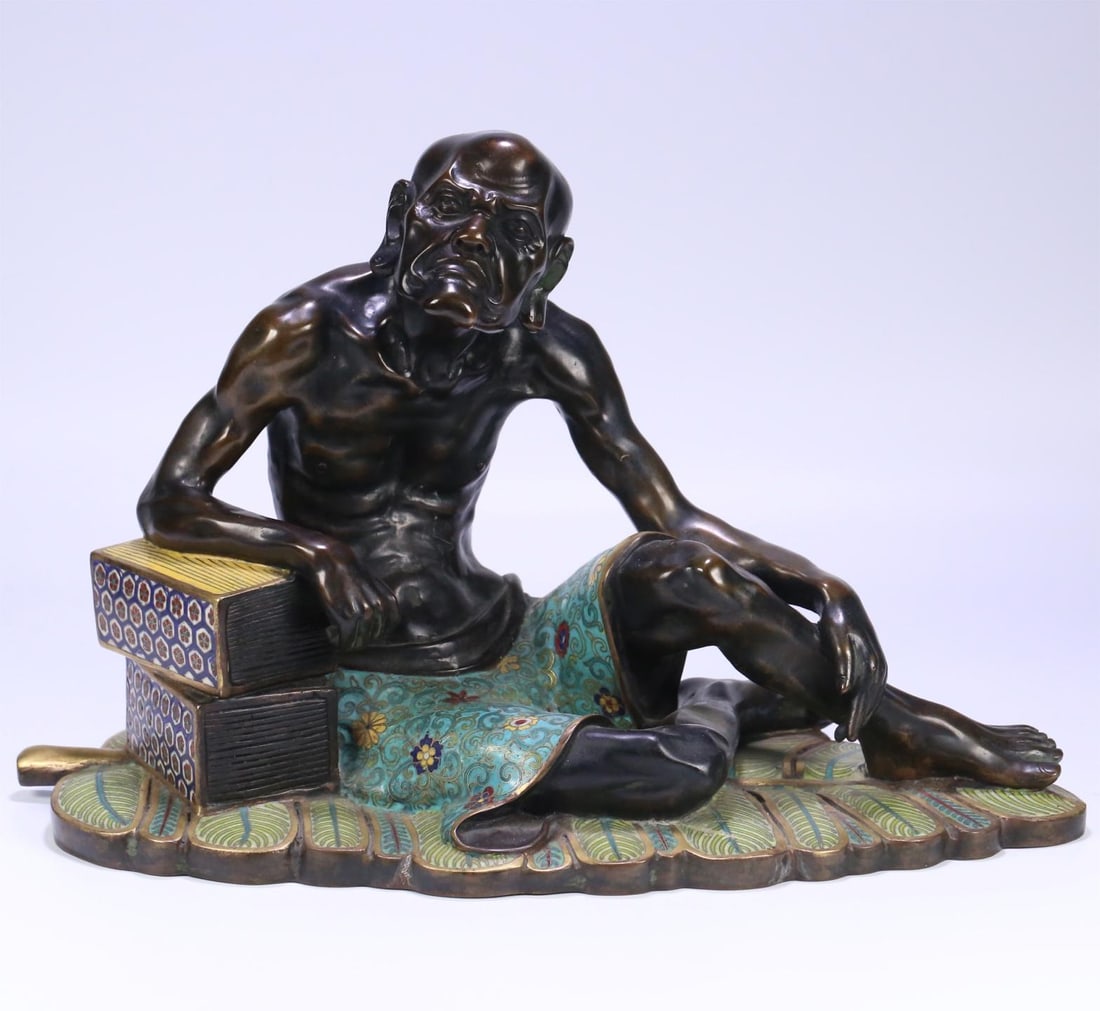 A beautiful cloisonn é skinny Arhat ornament: Exquisite cloisonné skinny Arhat ornament Size:26x41x20cmW:8160g (The Dimensions Of All Batches Are Manually Measured.If You Need More Detailed Information, Please Contact Our