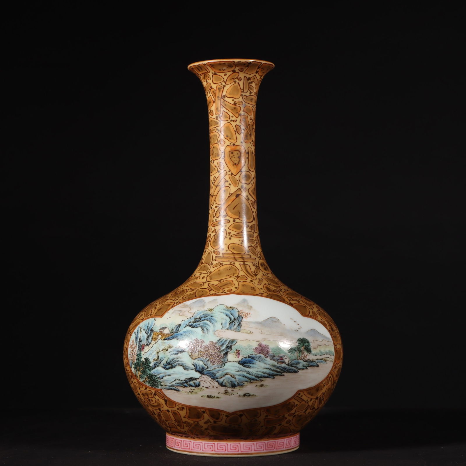 A pastel consecrated pebble pattern glazed longneck bottle made in the Yongzheng period of the Qing (1 of 9)